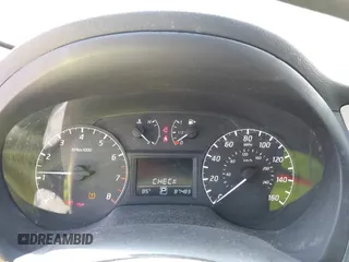 2017 Nissan Sentra SR z VIN 3N1AB7APXHY332390, wystawiony jako IAAI lot #42049476 z przebiegiem 87 483 mil mil oraz . Historia ofert i sprzedaży dostępna na DreamBid. Obrazek 7.