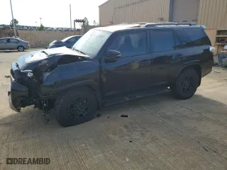 2020 Toyota 4Runner SR5 with VIN JTEBU5JR2L5784482, listed as a Copart auction lot 41490545 with 0 mi miles and Salvage Title. Bid and sale history available at carsss.com. Image 1.