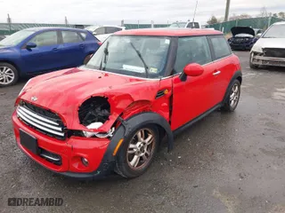 2013 MINI Cooper Hardtop with VIN WMWSU3C54DT371783, listed as a IAAI auction lot 41131978 with 130,053 mi miles. Bid and sale history available at carsss.com. Image 2.