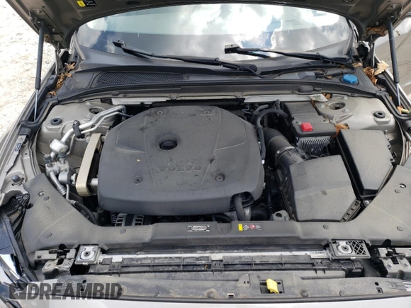 2020 Volvo V60 z VIN YV4102WK8L1036653, wystawiony jako Copart lot #61437033 z przebiegiem 35 446 mil mil oraz . Historia ofert i sprzedaży dostępna na DreamBid. Obrazek 12.