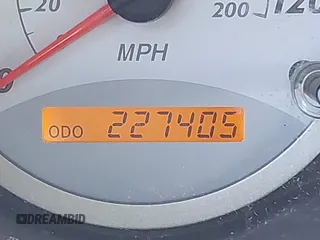 2005 Toyota RAV4 with VIN JTEGD20V750066025, listed as a IAAI auction lot 42101689 with 227,405 mi miles. Bid and sale history available at carsss.com. Image 12.