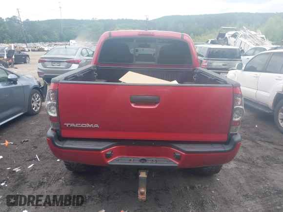 2013 Toyota Tacoma PreRunner z VIN 5TFJU4GN2DX037582, wystawiony jako IAAI lot #42285294 z przebiegiem 162 147 mil mil oraz . Historia ofert i sprzedaży dostępna na DreamBid. Obrazek 16.