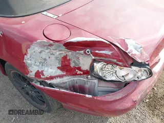 1999 Mazda MX-5 Miata z VIN JM1NB3531X0129508, wystawiony jako IAAI lot #41601347 z przebiegiem 156 702 mil mil oraz . Historia ofert i sprzedaży dostępna na DreamBid. Obrazek 6.