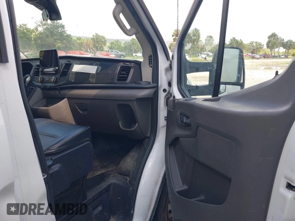 2020 Ford Transit с VIN 1FDBF6Z88LKA32248, выставлен на аукционе IAAI как лот 42589011 с пробегом Не указан миль и . История ставок и продаж доступна на DreamBid. Изображение 5.
