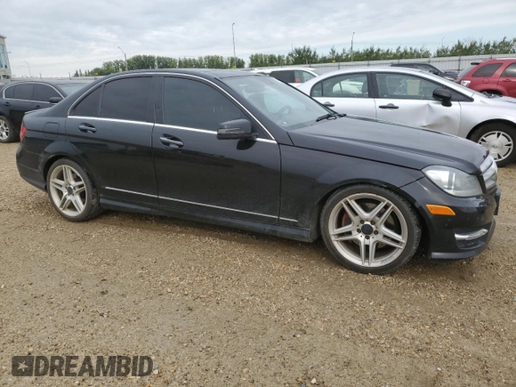 2013 Mercedes-Benz C 350 z VIN WDDGF8JB5DA751323, wystawiony jako Copart lot #65987165 z przebiegiem 168 291 mil mil oraz Czysty tytuł • Clean title. Historia ofert i sprzedaży dostępna na DreamBid. Obrazek 4.