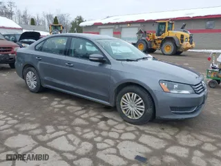 2014 Volkswagen Passat Wolfsburg Ed with VIN 1VWAT7A38EC110410, listed as a IAAI auction lot 41640198 with 135,320 mi miles. Bid and sale history available at carsss.com. Image 1.