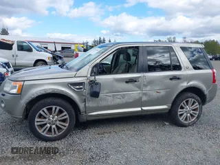 2010 Land Rover LR2 HSE with VIN SALFR2BN0AH176353, listed as a IAAI auction lot 42085842 with 210,379 mi miles and . Bid and sale history available at DreamBid. Image 6.