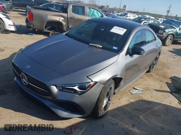 2024 Mercedes-Benz CLA 250 z VIN W1K5J4HB4RN461367, wystawiony jako IAAI lot #41590994 z przebiegiem 6 251 mil mil oraz . Historia ofert i sprzedaży dostępna na DreamBid. Obrazek 17.