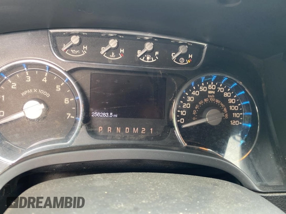 2011 Ford F-150 XLT with VIN 1FTFW1ET6BFC11608, listed as a Copart auction lot 63222015 with 256,283 mi miles and Clean title. Bid and sale history available at DreamBid. Image 8.