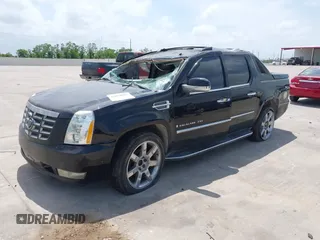 2007 Cadillac Escalade EXT with VIN 3GYFK62867G113770, listed as a IAAI auction lot 42064012 with 1 mi miles. Bid and sale history available at carsss.com. Image 2.