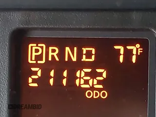 2019 Nissan NV Cargo S z VIN 1N6BF0KM6KN807312, wystawiony jako IAAI lot #42212923 z przebiegiem 211 162 mil mil oraz . Historia ofert i sprzedaży dostępna na DreamBid. Obrazek 15.