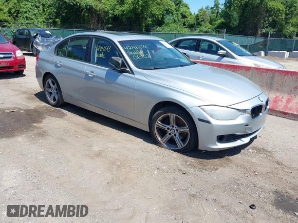 2014 BMW 3 Series 328i xDrive с VIN WBA3B5C59EP540972, выставлен на аукционе IAAI как лот 42411013 с пробегом 183 757 миль миль и . История ставок и продаж доступна на DreamBid. Изображение 1.