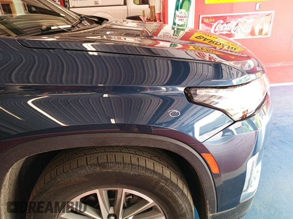 2022 Chevrolet Traverse LT z VIN 1GNEVHKW4NJ177358, wystawiony jako IAAI lot #42514101 z przebiegiem 107 869 mil mil oraz . Historia ofert i sprzedaży dostępna na DreamBid. Obrazek 13.