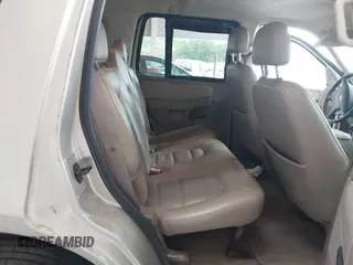 2005 Ford Explorer XLT z VIN 1FMZU63K55UA75025, wystawiony jako IAAI lot #42359692 z przebiegiem 104 954 mil mil oraz . Historia ofert i sprzedaży dostępna na DreamBid. Obrazek 8.