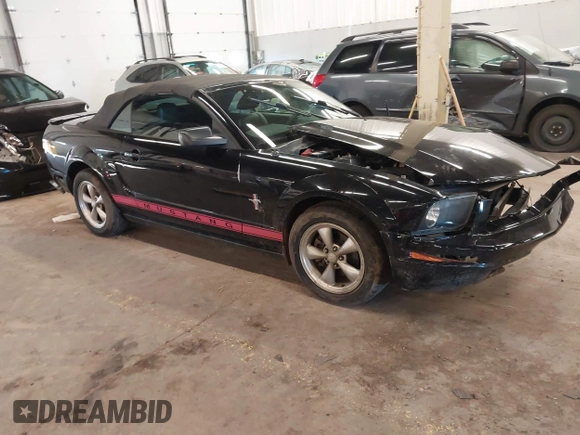 2008 Ford Mustang Deluxe with VIN 1ZVHT84N185144702, listed as a IAAI auction lot 41542731 with 114,156 mi miles and . Bid and sale history available at carsss.com. Image 1.