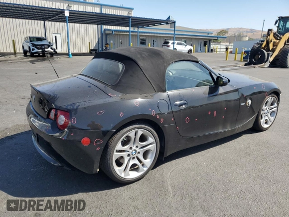 2005 BMW Z4 3.0i z VIN 4USBT53505LU11449, wystawiony jako Copart lot #59117535 z przebiegiem 83 103 mil mil oraz Szkoda całkowita • Salvage title. Historia ofert i sprzedaży dostępna na DreamBid. Obrazek 3.