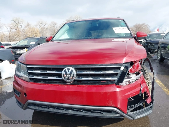 2018 Volkswagen Tiguan S with VIN 3VV1B7AX0JM043255, listed as a IAAI auction lot 41641512 with 79,069 mi miles. Bid and sale history available at carsss.com. Image 12.
