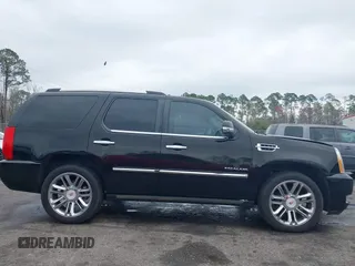 2013 Cadillac Escalade Platinum Edition with VIN 1GYS4DEF8DR105284, listed as a IAAI auction lot 41662224 with 118,359 mi miles. Bid and sale history available at carsss.com. Image 13.