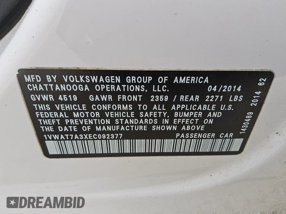 2014 Volkswagen Passat S z VIN 1VWAT7A3XEC092377, wystawiony jako Copart lot #50819465 z przebiegiem 133 119 mil mil oraz Czysty tytuł • Clean title. Historia ofert i sprzedaży dostępna na DreamBid. Obrazek 13.