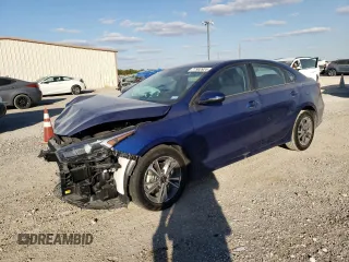 2024 Kia Forte LXS with VIN 3KPF24AD1RE819438, listed as a Copart auction lot 77982924 with 5,584 mi miles and Salvage Title. Bid and sale history available at carsss.com. Image 1.
