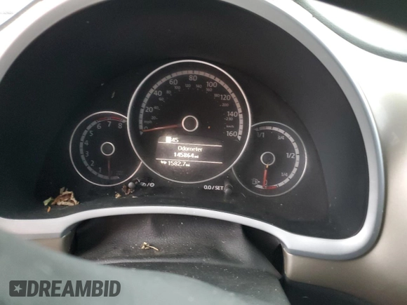 2013 Volkswagen Beetle 2.5L w/Sun with VIN 3VWJP7AT2DM673129, listed as a Copart auction lot 43284955 with 145,864 mi miles and Salvage title. Bid and sale history available at DreamBid. Image 9.