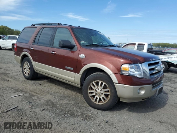 2008 Ford Expedition Eddie Bauer z VIN 1FMFU18598LA27935, wystawiony jako Copart lot #56110145 z przebiegiem 203 338 mil mil oraz Czysty tytuł • Clean title. Historia ofert i sprzedaży dostępna na DreamBid. Obrazek 4.