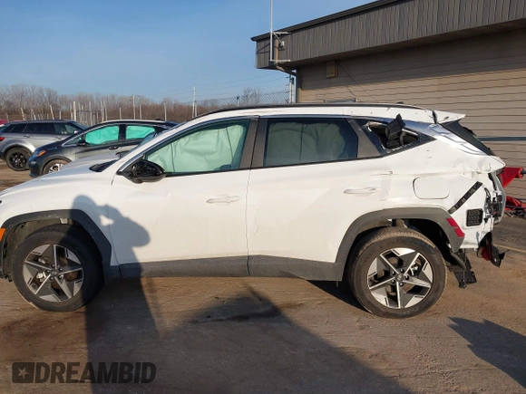 2025 Hyundai Tucson SEL with VIN 5NMJBCDE6SH510538, listed as a IAAI auction lot 41797553 with 789 mi miles. Bid and sale history available at carsss.com. Image 15.