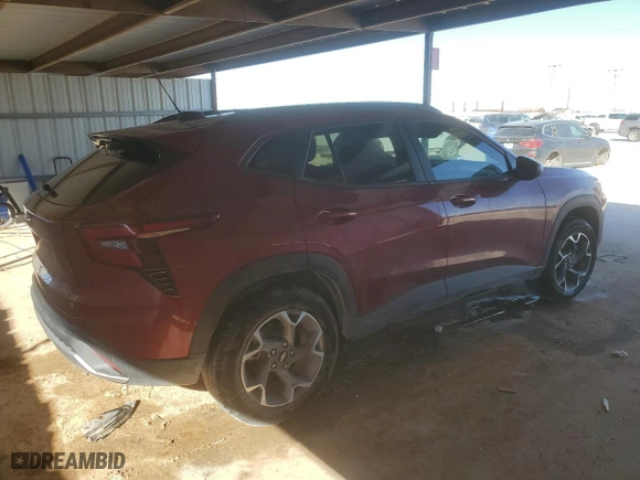 2024 Chevrolet Trax LT with VIN KL77LHE21RC014223, listed as a Copart auction lot 47074815 with 16,881 mi miles and Clean Title. Bid and sale history available at carsss.com. Image 3.