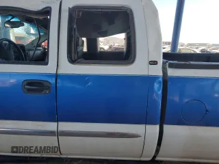 2006 GMC Sierra 2500HD SLT with VIN 1GTHK29D66E270344, listed as a Copart auction lot 82147814 with 148,135 mi miles and Salvage title. Bid and sale history available at DreamBid. Image 10.