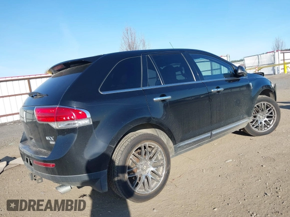 2011 Lincoln MKX with VIN 2LMDJ8JK2BBJ33518, listed as a IAAI auction lot 41827781 with 127,023 mi miles. Bid and sale history available at carsss.com. Image 4.