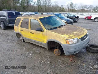 2002 Ford Escape XLT Choice with VIN 1FMYU04172KD51243, listed as a IAAI auction lot 41542965 with 1 mi miles. Bid and sale history available at carsss.com. Image 1.