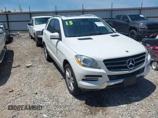 2015 Mercedes-Benz M 350 z VIN 4JGDA5HB0FA617592, wystawiony jako IAAI lot #42180682 z przebiegiem 129 514 mil mil oraz . Historia ofert i sprzedaży dostępna na DreamBid. Obrazek 1.