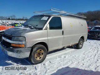 2008 Chevrolet Express Cargo Van with VIN 1GCGG25C081130147, listed as a IAAI auction lot 41585109 with 237,434 mi miles. Bid and sale history available at carsss.com. Image 2.