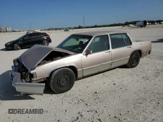 1991 Cadillac Fleetwood z VIN 1G6CB53B4M4269606, wystawiony jako Copart lot #50199105 z przebiegiem 170 930 mil mil oraz Szkody całkowita. Historia ofert i sprzedaży dostępna na DreamBid. Obrazek 1.