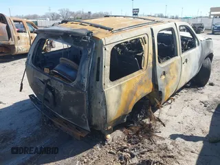 2008 Chevrolet Tahoe 3LT with VIN 1GNFK13088R241938, listed as a IAAI auction lot 41636648 with Not provided miles and . Bid and sale history available at DreamBid. Image 4.