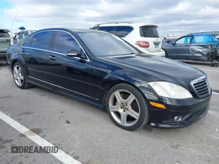 2007 Mercedes-Benz S 550 z VIN WDDNG71X07A111017, wystawiony jako IAAI lot #40911702 z przebiegiem 217 532 mil mil oraz . Historia ofert i sprzedaży dostępna na DreamBid. Obrazek 1.