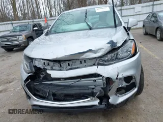 2017 Chevrolet Trax LS z VIN KL7CJKSB4HB183582, wystawiony jako IAAI lot #41900597 z przebiegiem 91 507 mil mil oraz . Historia ofert i sprzedaży dostępna na DreamBid. Obrazek 12.