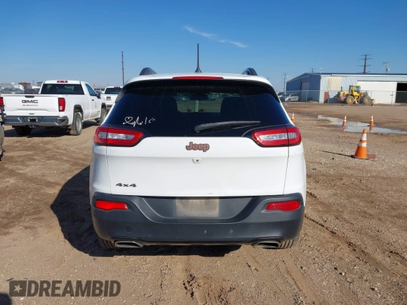 2016 Jeep Cherokee Latitude z VIN 1C4PJMCS0GW277030, wystawiony jako IAAI lot #40807423 z przebiegiem 189 503 mil mil oraz . Historia ofert i sprzedaży dostępna na DreamBid. Obrazek 16.