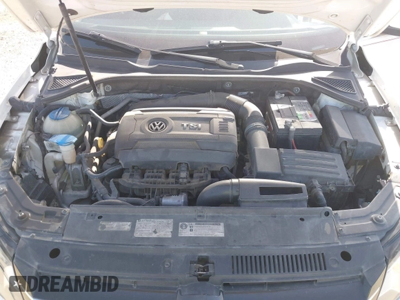 2015 Volkswagen Passat 1.8T Limited Edition with VIN 1VWAT7A34FC085880, listed as a IAAI auction lot 42007677 with 184,722 mi miles. Bid and sale history available at carsss.com. Image 10.