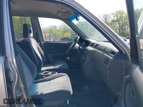 1998 Honda CR-V EX with VIN JHLRD1864WC041543, listed as a IAAI auction lot 42052076 with 322,864 mi miles. Bid and sale history available at carsss.com. Image 5.