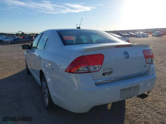 2010 Mercury Milan with VIN 3MEHM0HA8AR664549, listed as a IAAI auction lot 41209923 with 231,985 mi miles. Bid and sale history available at carsss.com. Image 3.