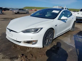 2018 Tesla Model S 75D with VIN 5YJSA1E29JF276329, listed as a IAAI auction lot 41673653 with 1 mi miles. Bid and sale history available at carsss.com. Image 17.