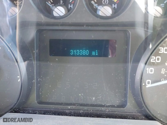 2011 Ford Super Duty F-250 SRW XL with VIN 1FT7X2A6XBEA52525, listed as a IAAI auction lot 41589289 with 313,380 mi miles. Bid and sale history available at carsss.com. Image 7.