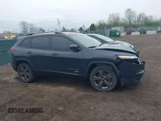 2016 Jeep Cherokee Latitude with VIN 1C4PJMCB6GW301105, listed as a IAAI auction lot 42045795 with 105,758 mi miles and . Bid and sale history available at carsss.com. Image 13.