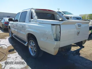 2003 Cadillac Escalade EXT with VIN 3GYEK63N73G165113, listed as a IAAI auction lot 41995449 with 257,470 mi miles. Bid and sale history available at carsss.com. Image 3.
