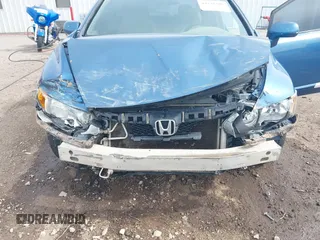 2008 Honda Civic LX z VIN 1HGFA16578L096964, wystawiony jako IAAI lot #42248106 z przebiegiem 173 108 mil mil oraz . Historia ofert i sprzedaży dostępna na DreamBid. Obrazek 6.