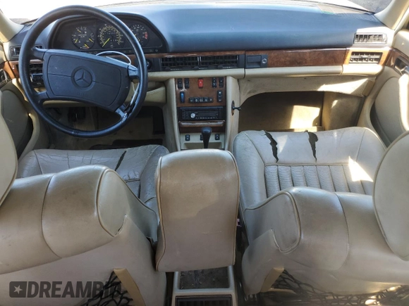 1988 Mercedes-Benz 560 with VIN WDBCA39D7JA400066, listed as a Copart auction lot 73396074 with 178,343 mi miles and Clean Title. Bid and sale history available at DreamBid. Image 8.