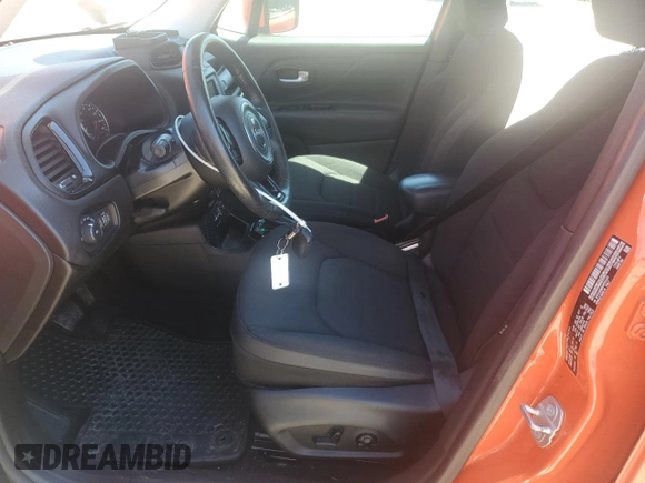 2017 Jeep Renegade Latitude z VIN ZACCJABB0HPF01331, wystawiony jako Copart lot #57250475 z przebiegiem 83 484 mil mil oraz Szkoda całkowita • Salvage title. Historia ofert i sprzedaży dostępna na DreamBid. Obrazek 7.