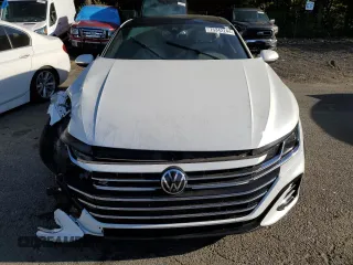 2023 Volkswagen Arteon SEL Premium R-Line z VIN WVWTR7AN8PE012237, wystawiony jako Copart lot #75342244 z przebiegiem 20 932 mil mil oraz Szkoda całkowita • Salvage title. Historia ofert i sprzedaży dostępna na DreamBid. Obrazek 5.
