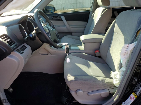 2013 Toyota Highlander with VIN 5TDZA3EH2DS037848, listed as a Copart auction lot 46258095 with 151,116 mi miles and Salvage Title. Bid and sale history available at carsss.com. Image 7.